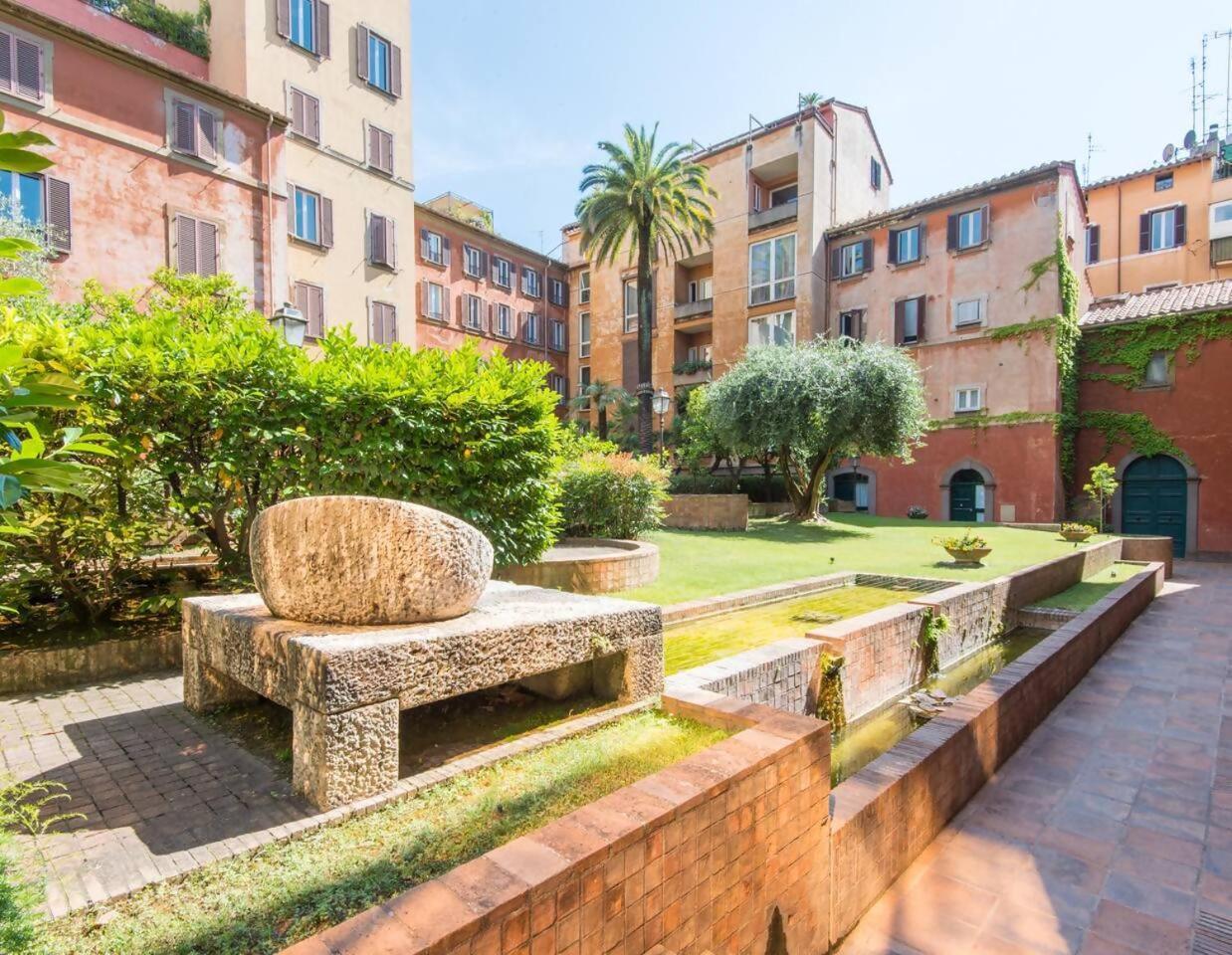 Апартаменты Trevi Luxury With Terrace Рим Экстерьер фото