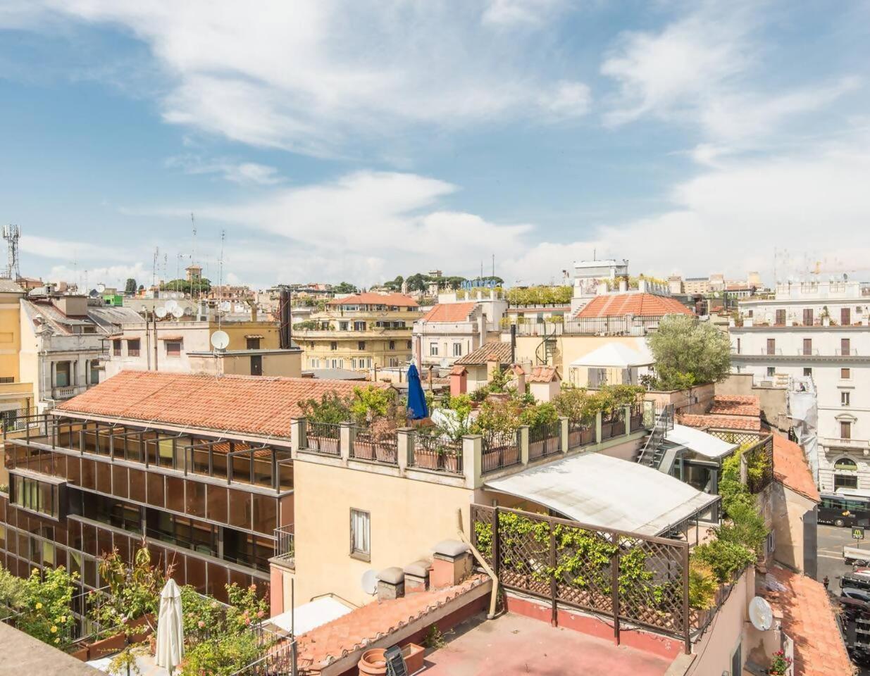 Апартаменты Trevi Luxury With Terrace Рим Экстерьер фото